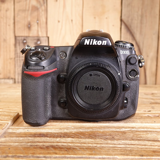 Used Nikon D300 Digital SLR Camera Body