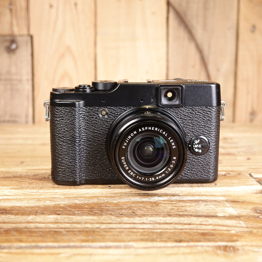 Used Fujifilm X10 Camera