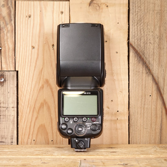 Used Nikon SB-910 Speedlight