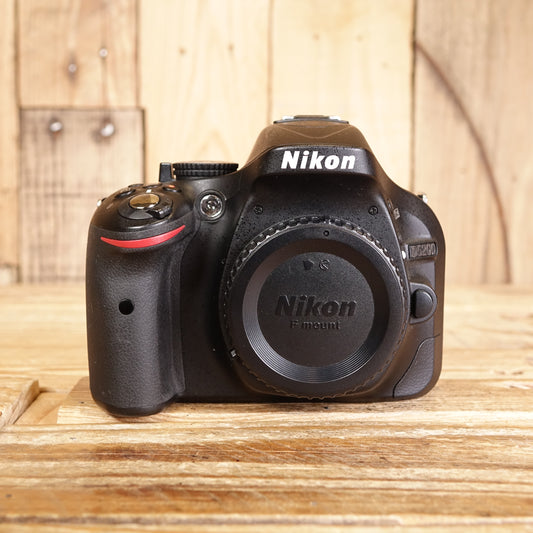 Used Nikon D5200 DSLR Camera Body