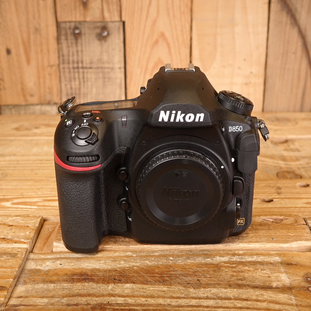 Used Nikon DSLR Cameras