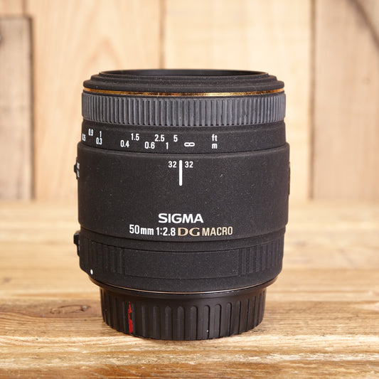 Used Sigma AF 50mm f2.8 DG Macro EX Lens - Canon Fit