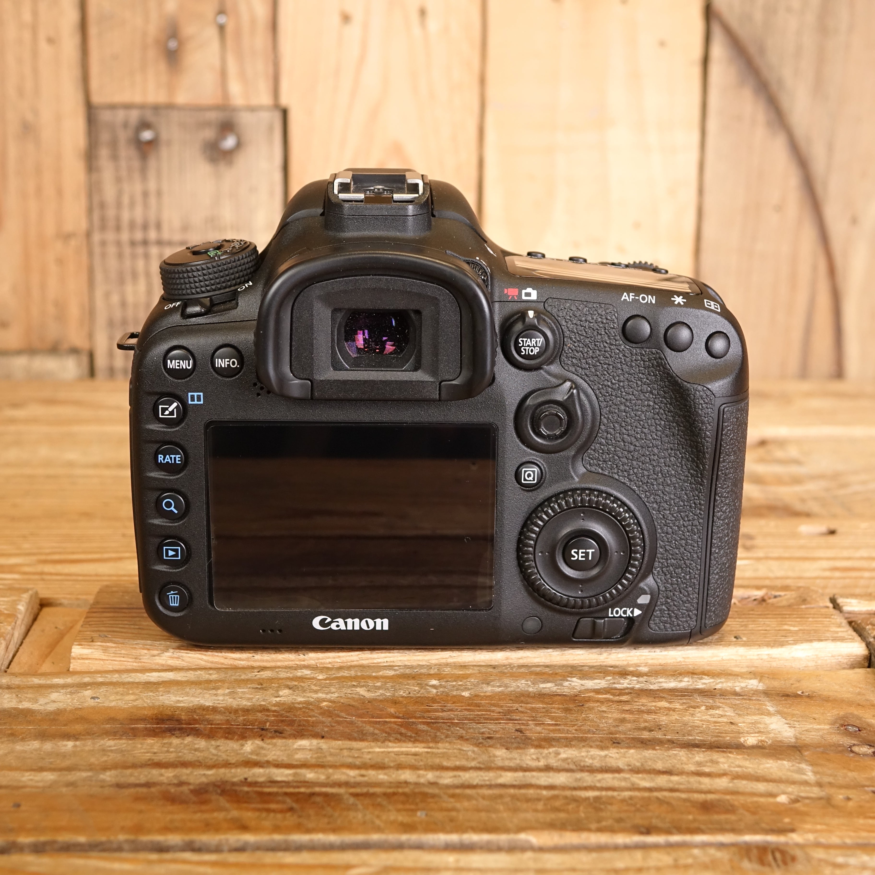 Used Canon EOS 7D Mark II Cameras