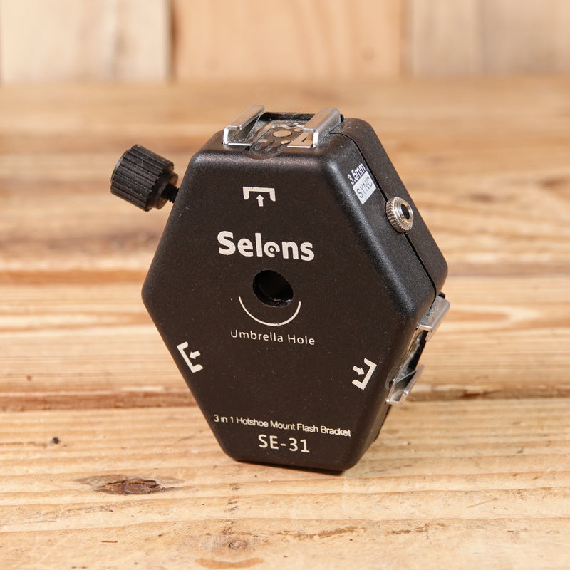 Used Selens SE-31 3-in-1 hotshoe mount flash bracket