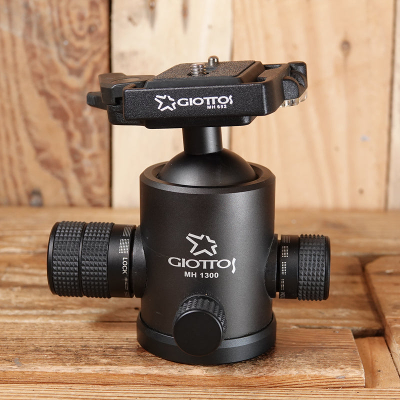 Used Giottos MH1300 Ball Head with QR Plate