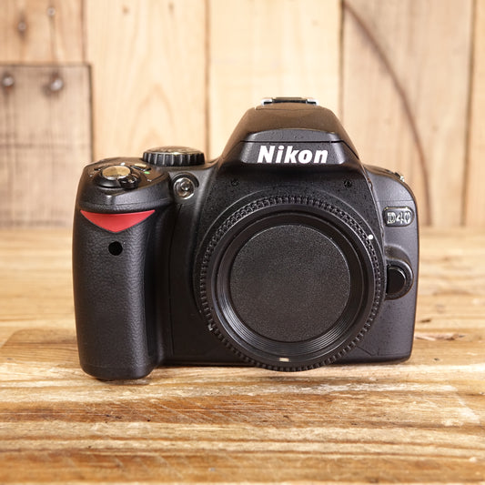 Used Nikon D40 Digital SLR Camera Body