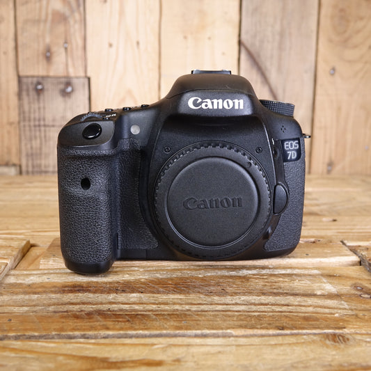 Used Canon 7D DSLR Camera Body