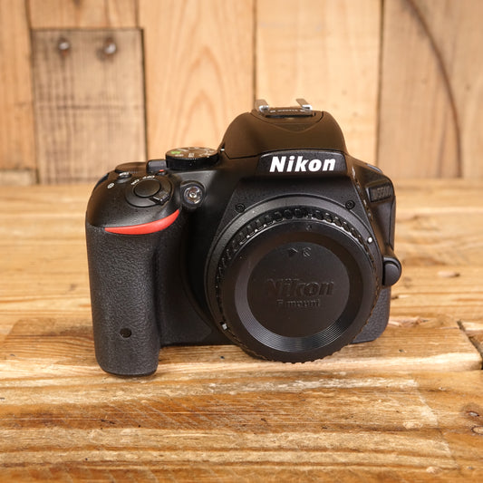 Used Nikon D5500 D-SLR Camera Body