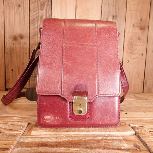 Used Minolta CLE Burgundy Leather Shoulder Case