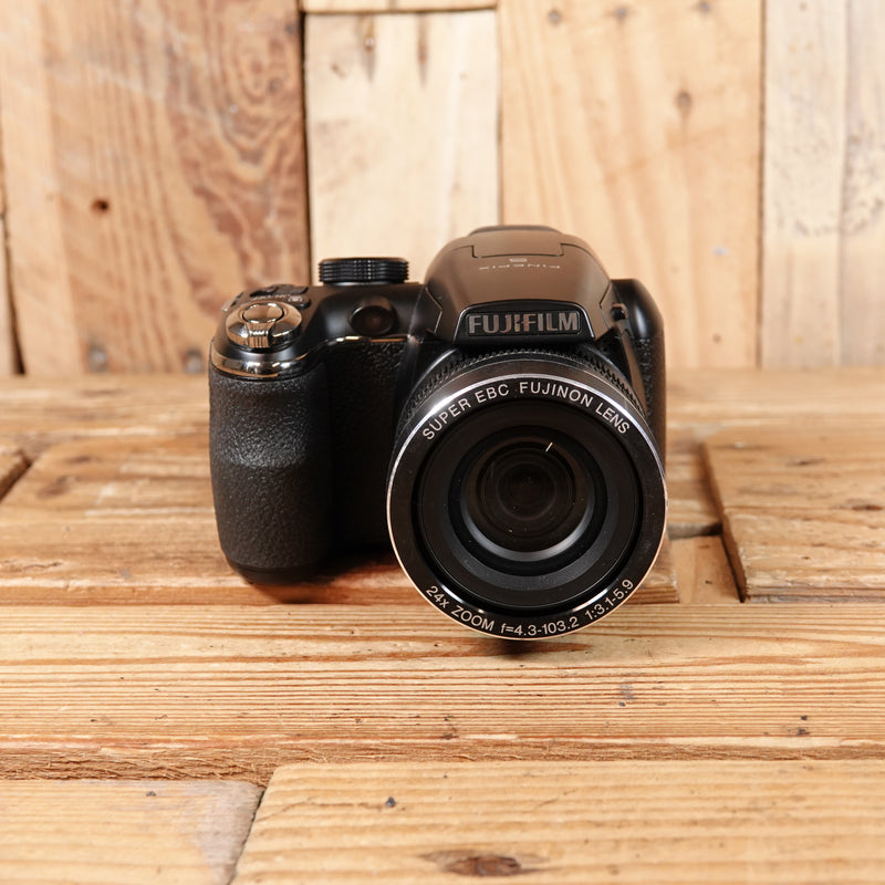 Used Fujilm Finepix S4240 Camera