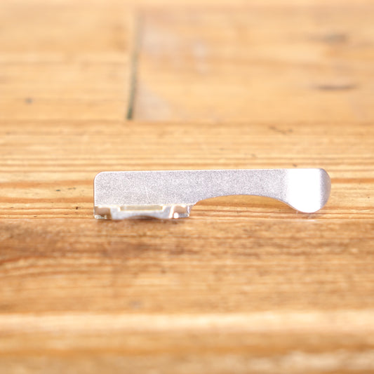 Used Metal Hot Shoe Cover Thumb Grip for X100F X100T X70 X-E3 X-A1 X-A2 X-A3 X-A5 X-M1 XA3 XE3 Silver