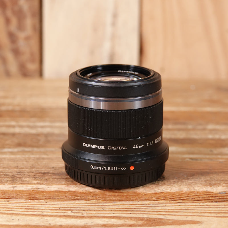 Used Olympus M Zuiko 45mm F1.8 Black Micro Four Thirds Lens