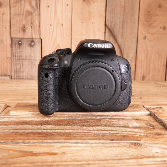 Used Canon EOS 700D DSLR Camera Body