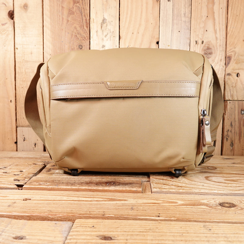 Used Vanguard Veo Metro S7L Bag - Beige