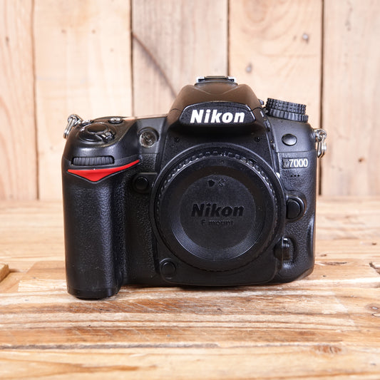 Used Nikon D7000 DSLR Camera Body