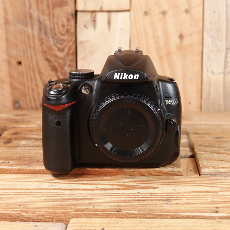 Used Nikon D5000 DSLR Camera Body