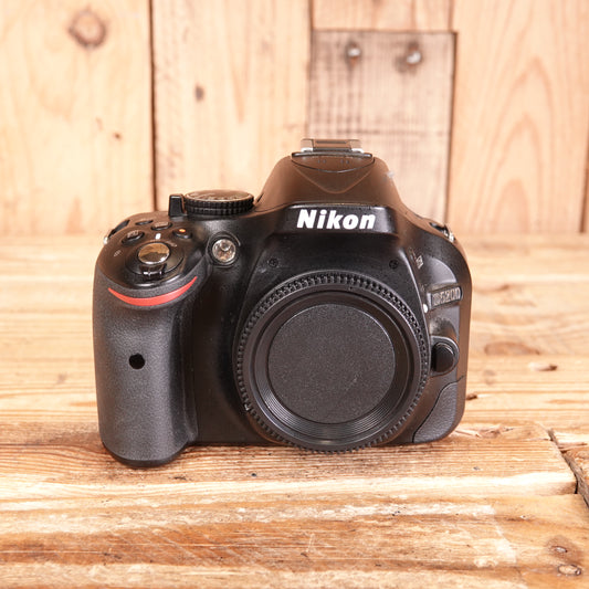 Used Nikon D5200 DSLR Camera Body