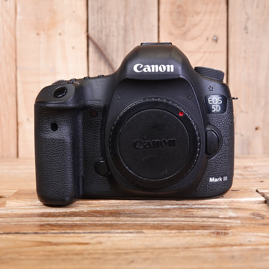 Used Canon EOS 5D Mark III Digital SLR Camera Body