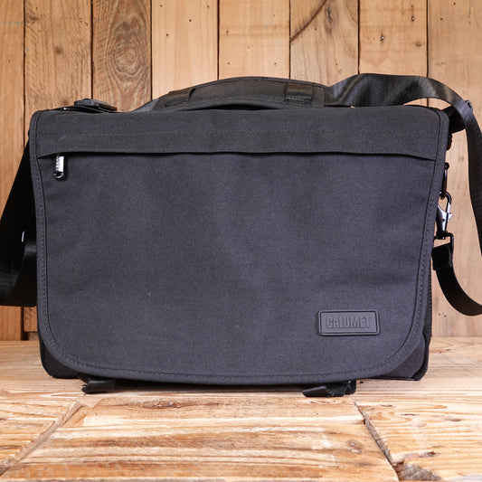 Used Calumet Messenger Camera Bag