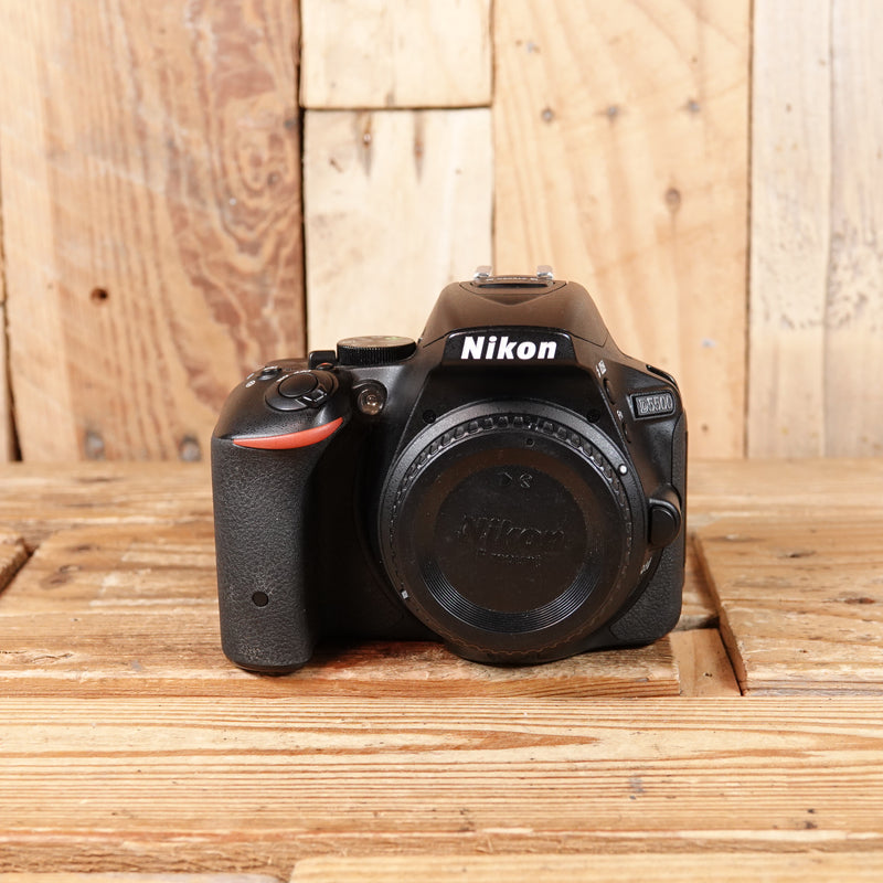 Used Nikon D5500 D-SLR Camera Body