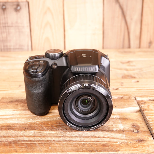 Used Fujifilm Finepix S4800 Bridge Camera
