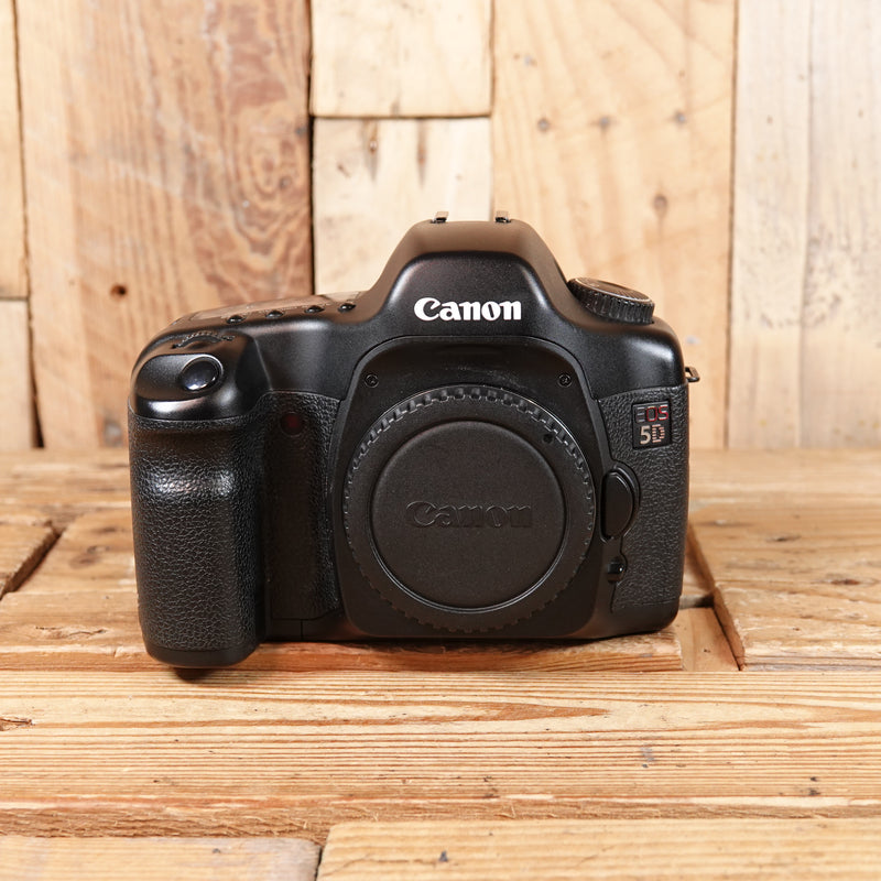 Used Canon EOS 5D Digital SLR Camera Body