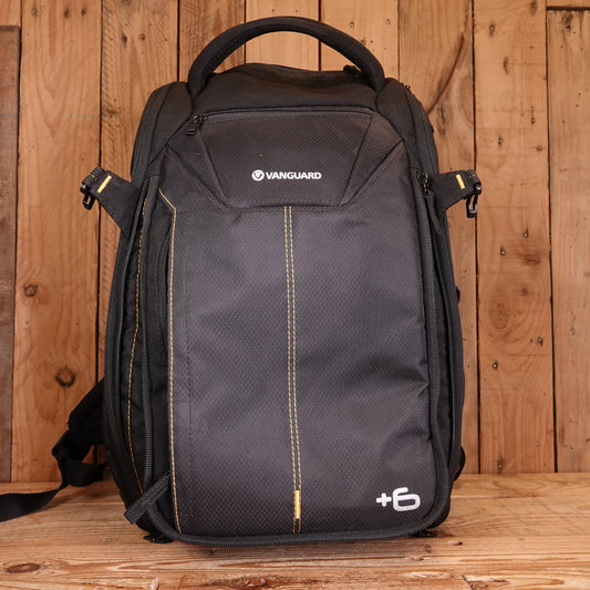 Used Vanguard Alta Rise 45 Black Backpack