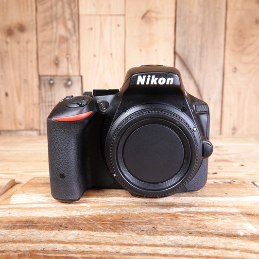 Used Nikon D5500 D-SLR Camera Body
