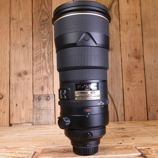 Used Nikon AF-S Nikkor 300mm f/2.8G IF-ED VR