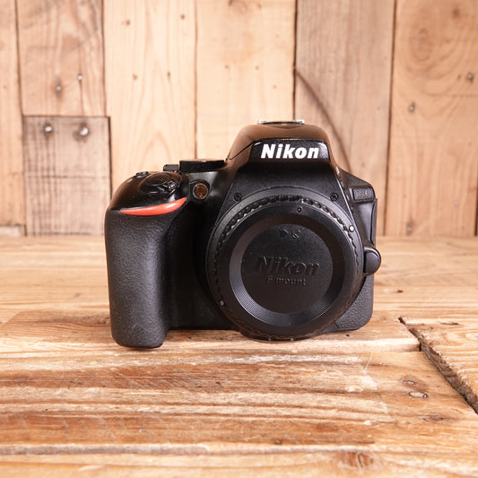 Used Nikon D5600 DSLR Camera Body