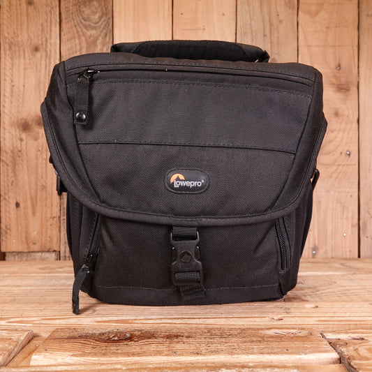Used Lowepro Nova 170AW Shoulder bag