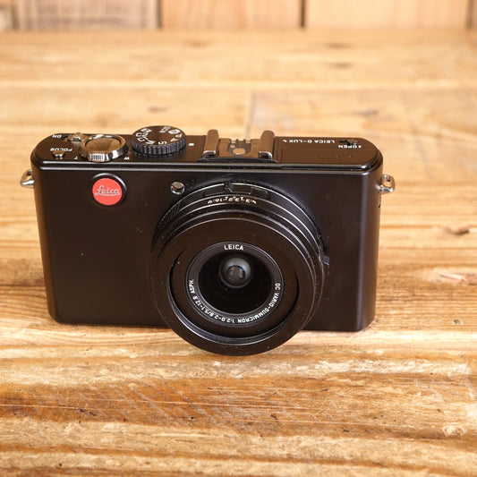 Used Leica D-Lux 4 Compact Camera