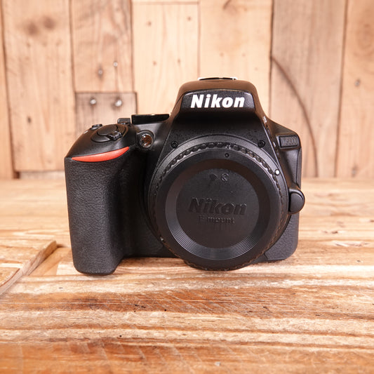 Used Nikon D5600 DSLR Camera Body