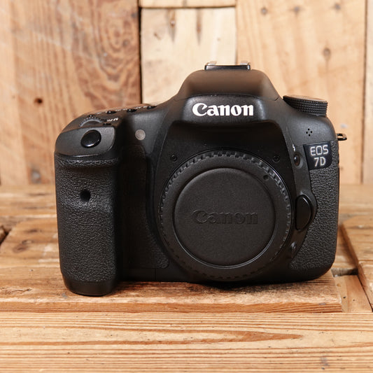 Used Canon EOS 7D DSLR Camera Body