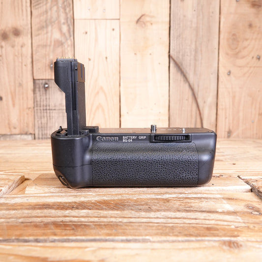 Used Canon BG-E4 Battery Grip
