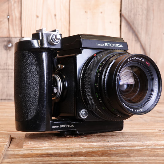 Used Bronica ETRS with 40mm F4 Lens, 120 Film back and WLF