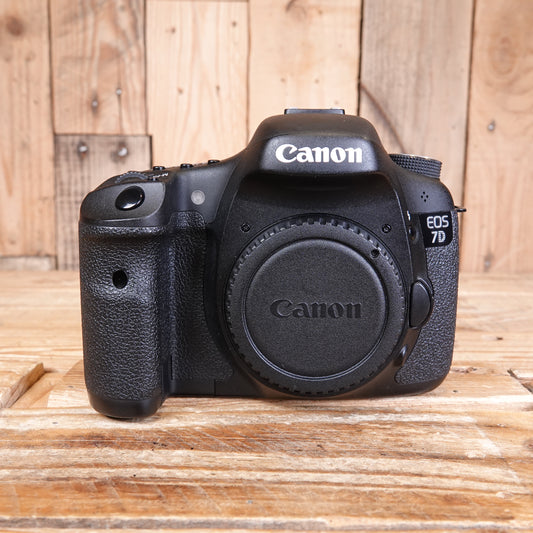 Used Canon EOS 7D DSLR Camera Body
