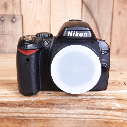 Used Nikon D40 Digital SLR Camera Body