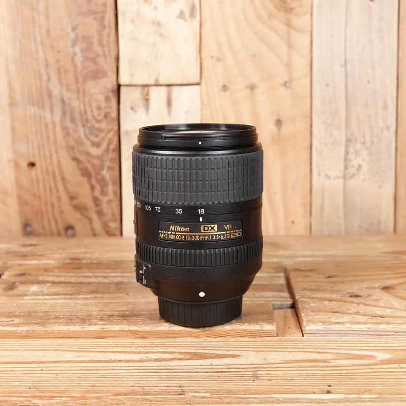 Used Nikon AF-S 18-300mm f3.5-6.3 G ED VR DX Lens