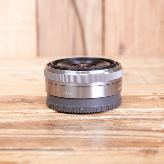 Used Sony E 16mm F2.8 Silver Pancake Lens