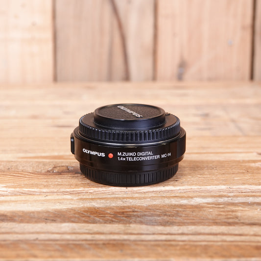 Used Olympus MC-14 Tele Converter 1.4x for 40-150 f2.8 & 300 f4 Image 13