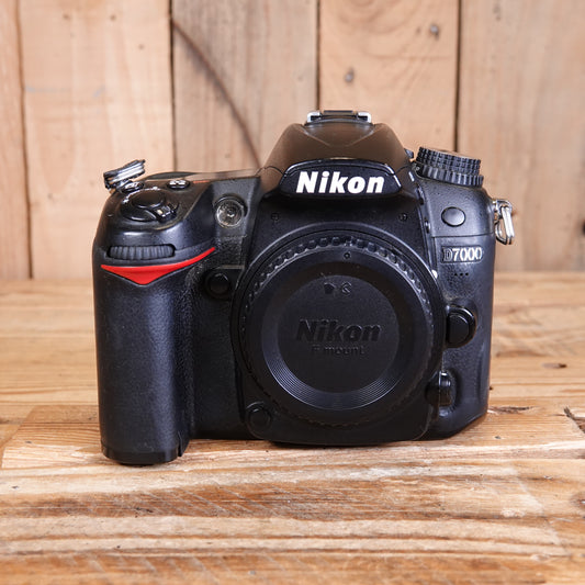 Used Nikon D7000 DSLR Camera Body