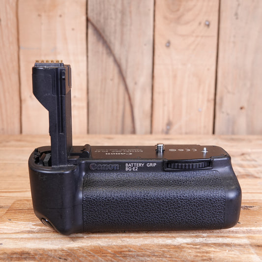 Used Canon BG-E2 Battery Grip