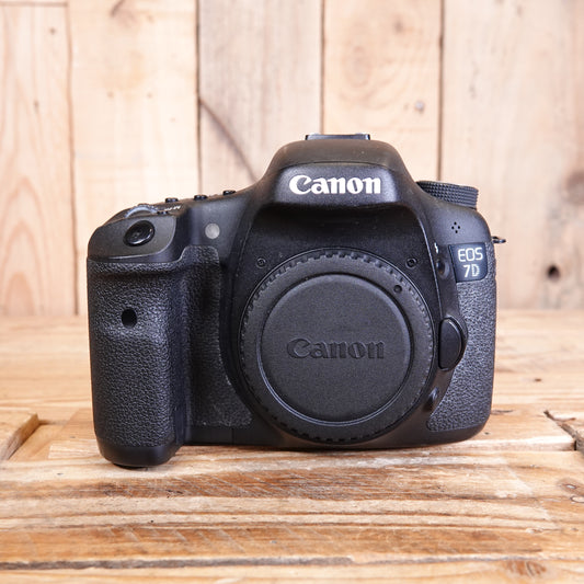 Used Canon EOS 7D DSLR Camera Body