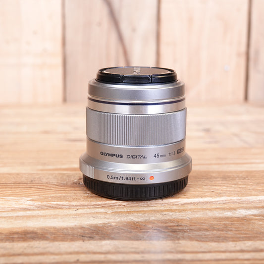 Used Olympus M Zuiko 45mm F1.8 Silver Micro Four Thirds Lens