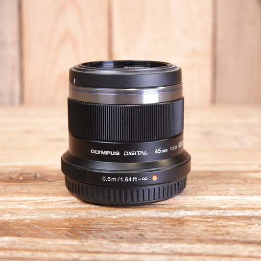 Used Olympus M Zuiko 45mm F1.8 Black Micro Four Thirds Lens