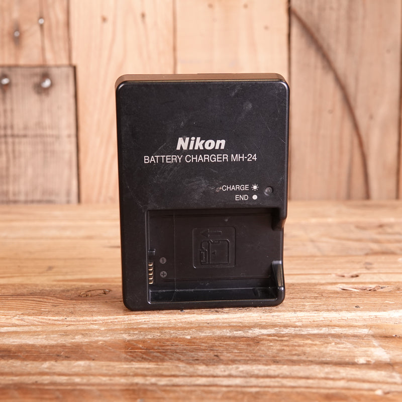 Used Nikon MH-24 US 2-Pin Charger (Designed for American Market)