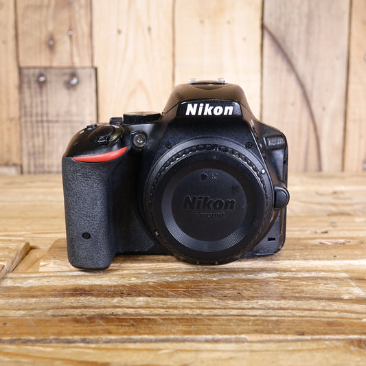 Used Nikon D5500 D-SLR Camera Body