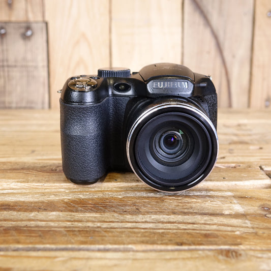 Used Fujifilm Finepix S2500HD Bridge Camera