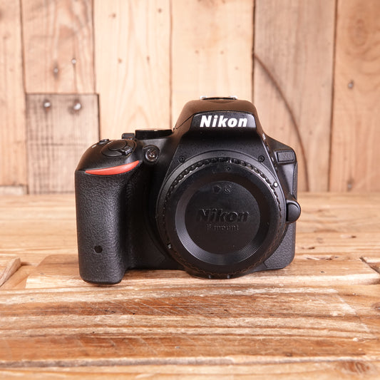 Used Nikon D5500 D-SLR Camera Body